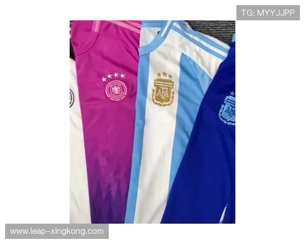 足球球星签名球衣价格揭秘不同品牌与球员的价值差异